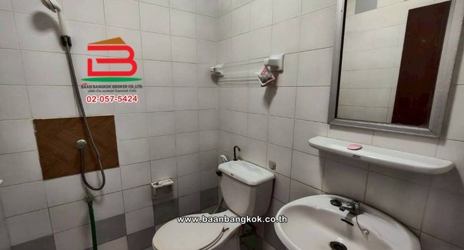 For rent 2 bedrooms townhouse in Sai Mai, Bangkok