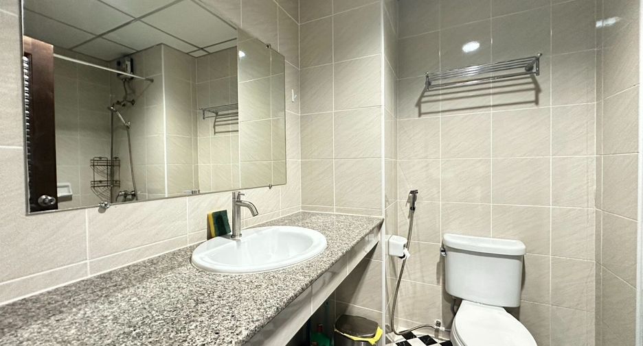 For sale 1 bed condo in Bang Lamung, Chonburi