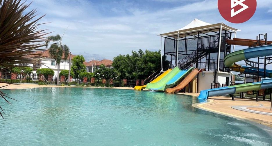 For sale 3 bedrooms townhouse in Mueang Chon Buri, Chonburi