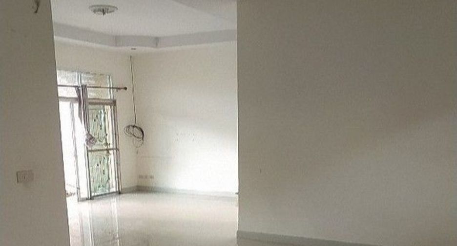 Продажа 1 кровать дом в Ban Bueng, Чонбури