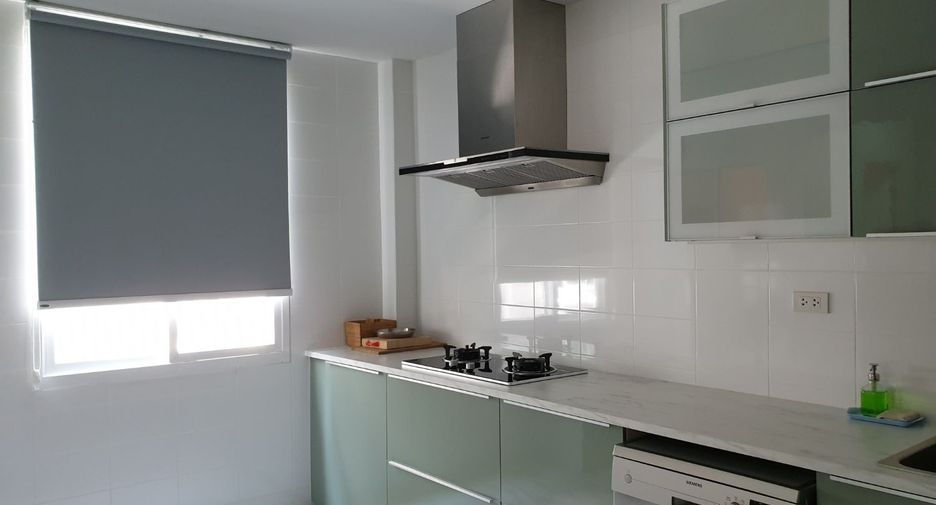 For sale 3 bedrooms townhouse in Lat Krabang, Bangkok