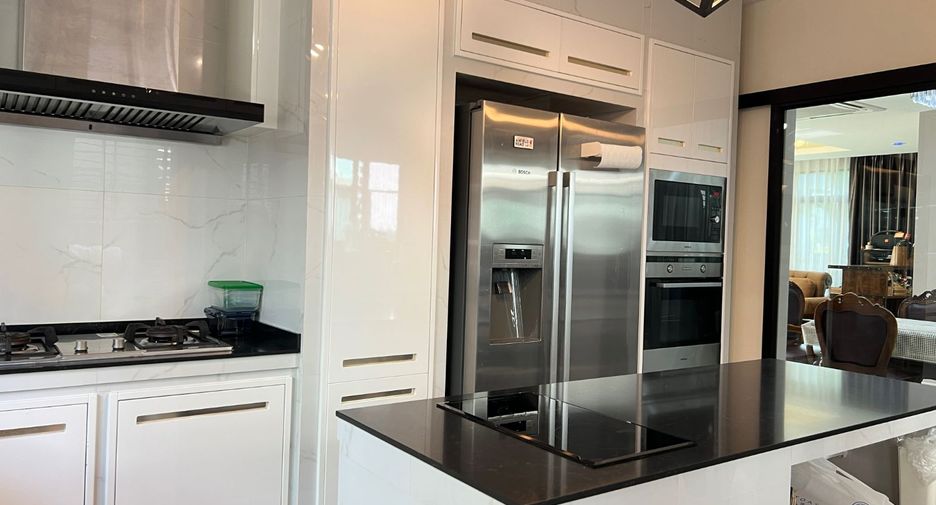 For sale 4 bedrooms house in Pak Kret, Nonthaburi