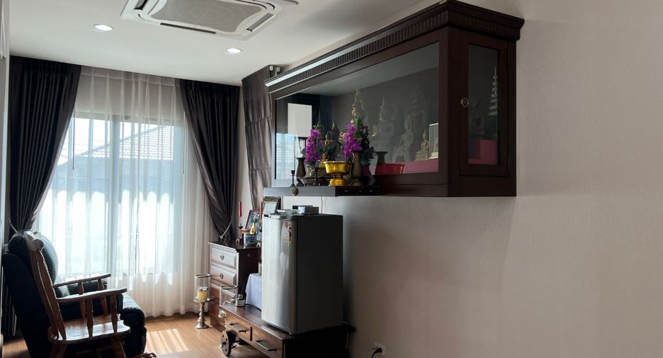 For sale 4 bedrooms house in Pak Kret, Nonthaburi