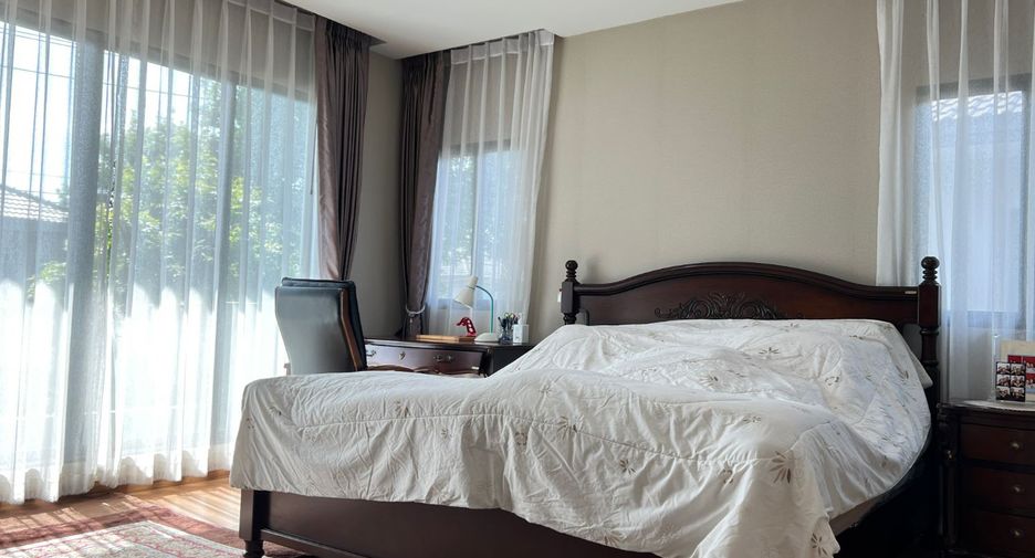 For sale 4 bedrooms house in Pak Kret, Nonthaburi