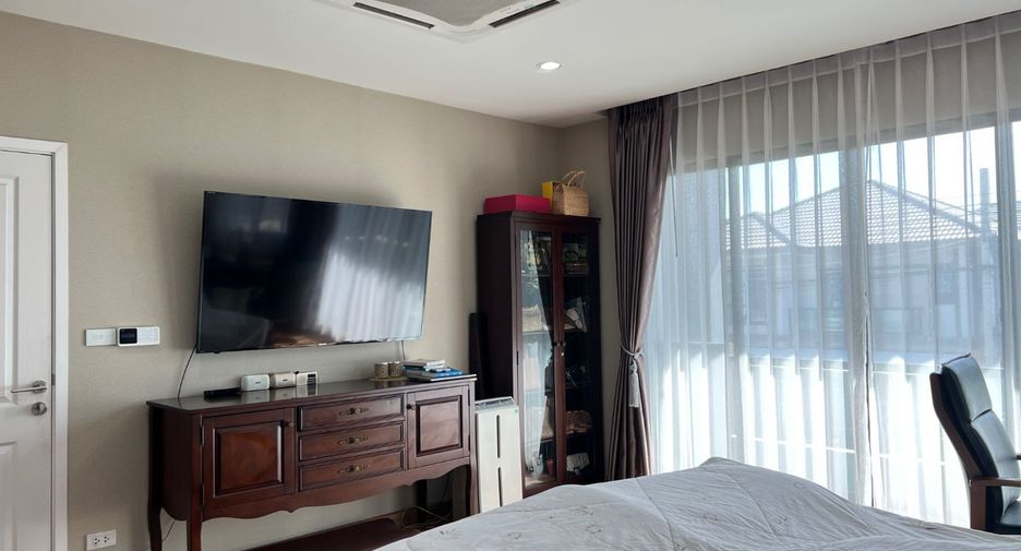 For sale 4 bedrooms house in Pak Kret, Nonthaburi