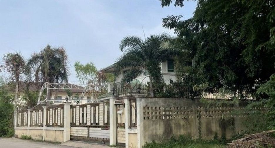À vendre 1 chambre maison à Ban Bueng, Chonburi