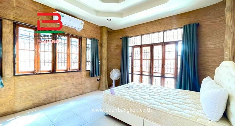For sale 5 bedrooms house in Thanyaburi, Pathum Thani