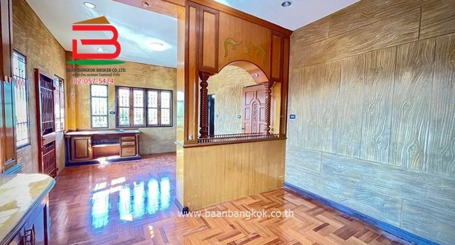 For sale 5 bedrooms house in Thanyaburi, Pathum Thani