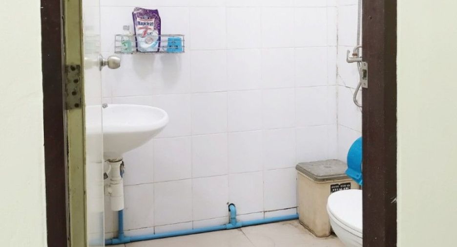 For sale 2 bedrooms retail Space in Sai Mai, Bangkok