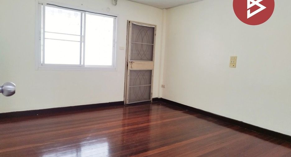 For sale 2 bedrooms retail Space in Sai Mai, Bangkok