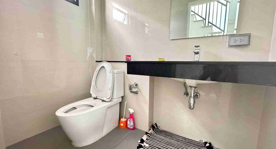 Casa en venta de 3 habitaciones en Bang Lamung, Chonburi