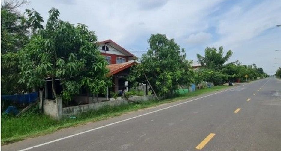 Haus zum Kauf mit 1 Zimmer in At Samat, Roi Et