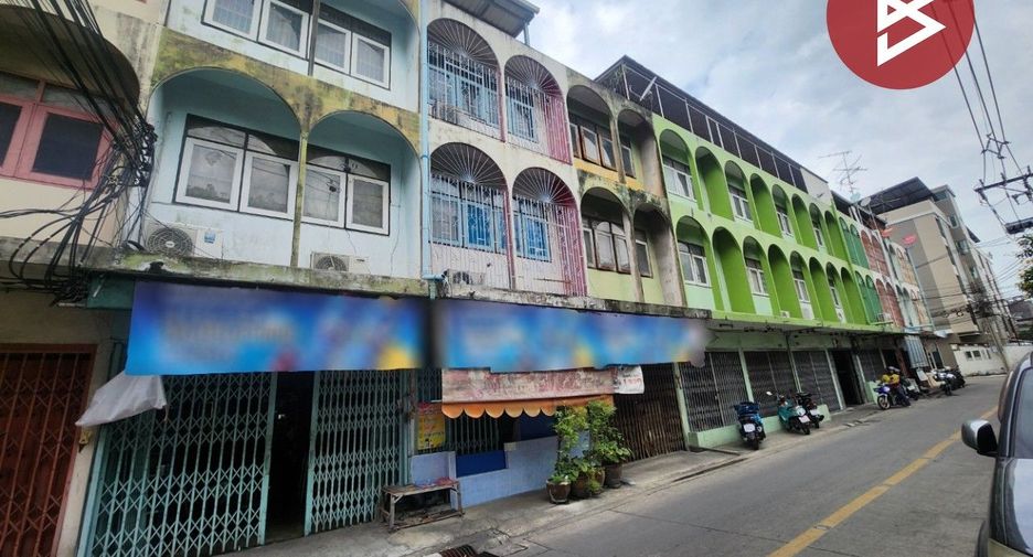 For sale 3 bedrooms retail Space in Yan Nawa, Bangkok