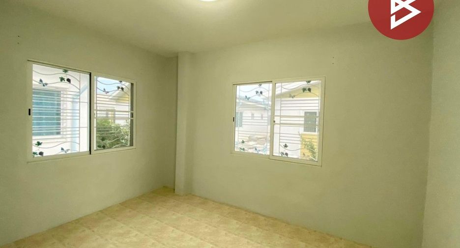 For sale 3 bedrooms townhouse in Mueang Samut Sakhon, Samut Sakhon