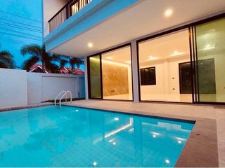 Casa en alquiler de 3 habitaciones en Bang Lamung, Chonburi