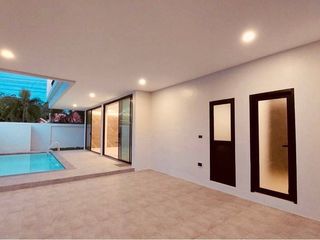 Casa en alquiler de 3 habitaciones en Bang Lamung, Chonburi