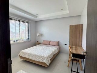 Casa en alquiler de 3 habitaciones en Bang Lamung, Chonburi