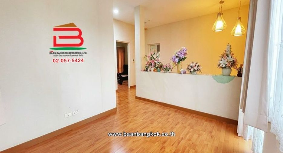 For sale 3 bedrooms house in Phasi Charoen, Bangkok