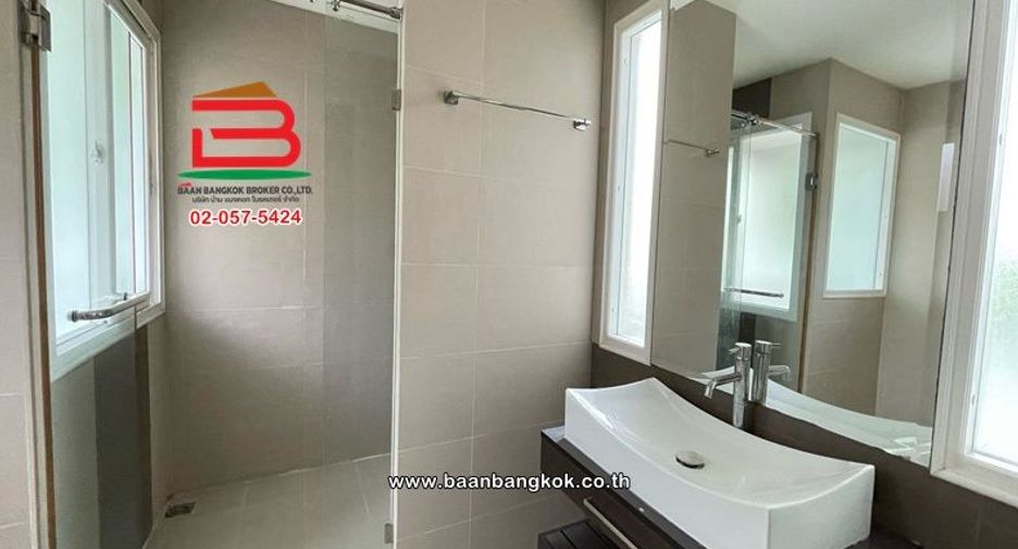 For sale 3 bedrooms house in Phasi Charoen, Bangkok