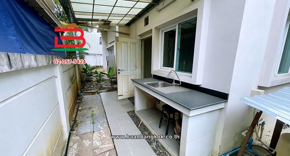 For sale 3 bedrooms house in Phasi Charoen, Bangkok