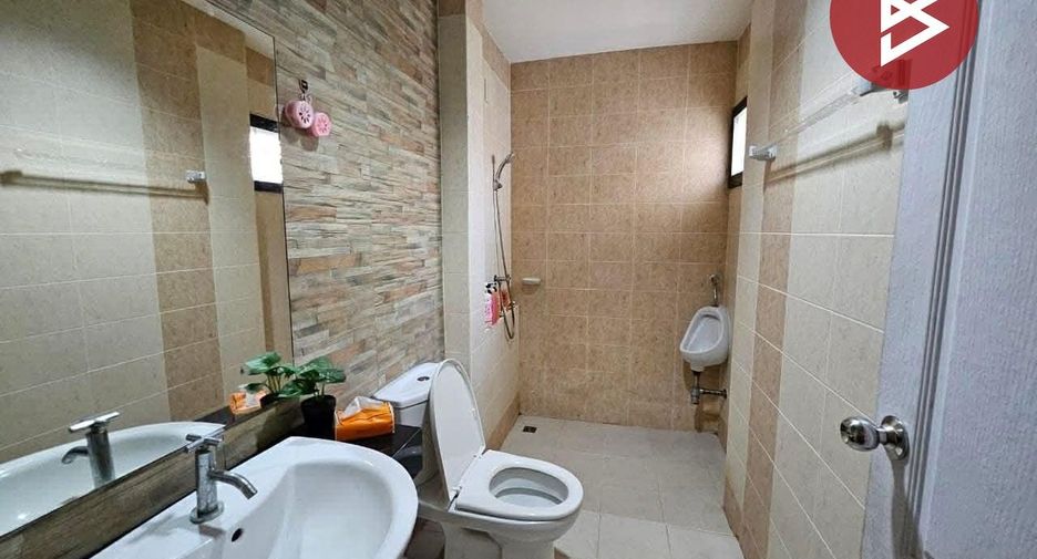 Casa en venta de 2 habitaciones en Phan Thong, Chonburi