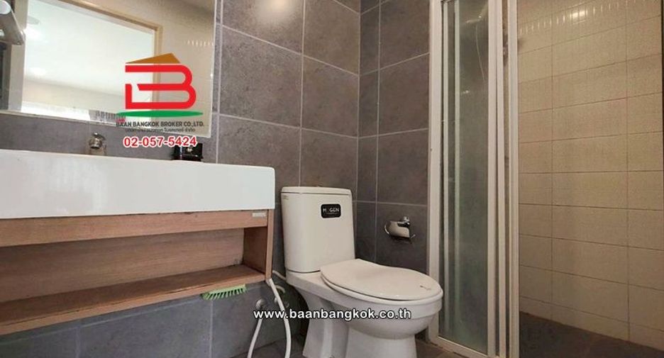 For rent そして for sale 2 ベッドルーム condo in Bang Khen, Bangkok