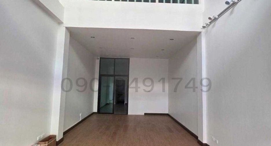 For rent 2 bedrooms retail Space in Khlong Sam Wa, Bangkok