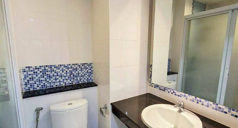 For rent 2 bedrooms condo in Mueang Chiang Mai, Chiang Mai