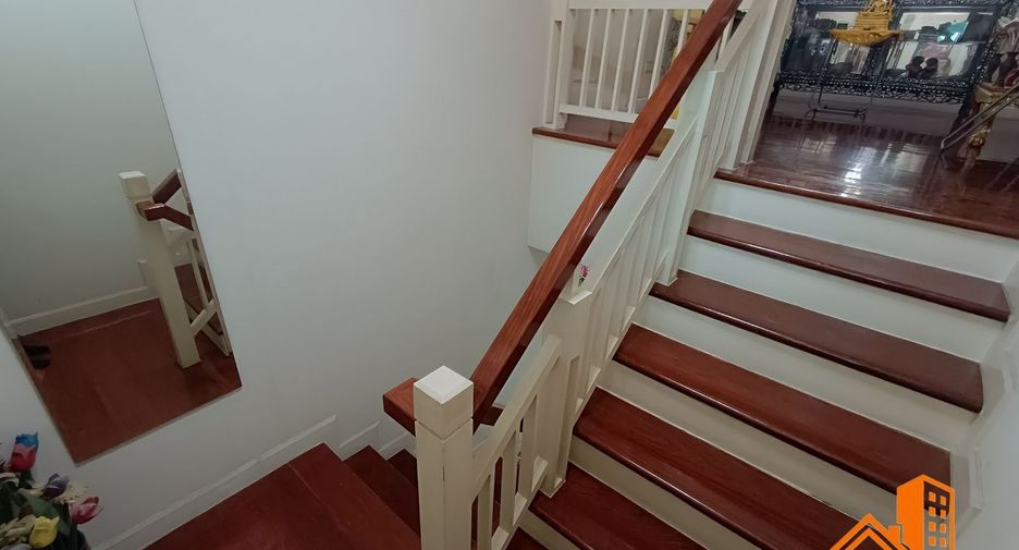 For sale 3 bedrooms house in Mueang Nonthaburi, Nonthaburi
