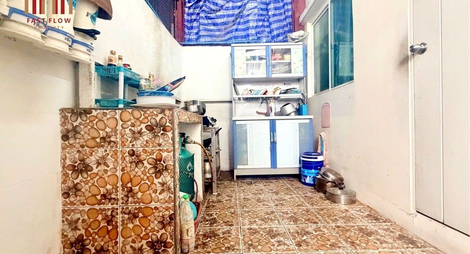 For sale 3 bedrooms townhouse in Mueang Nonthaburi, Nonthaburi