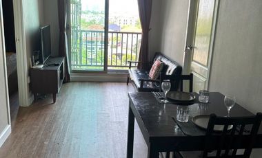 For sale 2 bedrooms condo in Huai Khwang, Bangkok