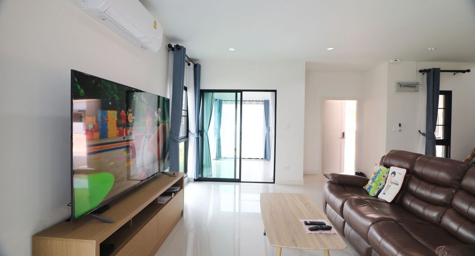 For rent 4 bedrooms house in Mueang Udon Thani, Udon Thani