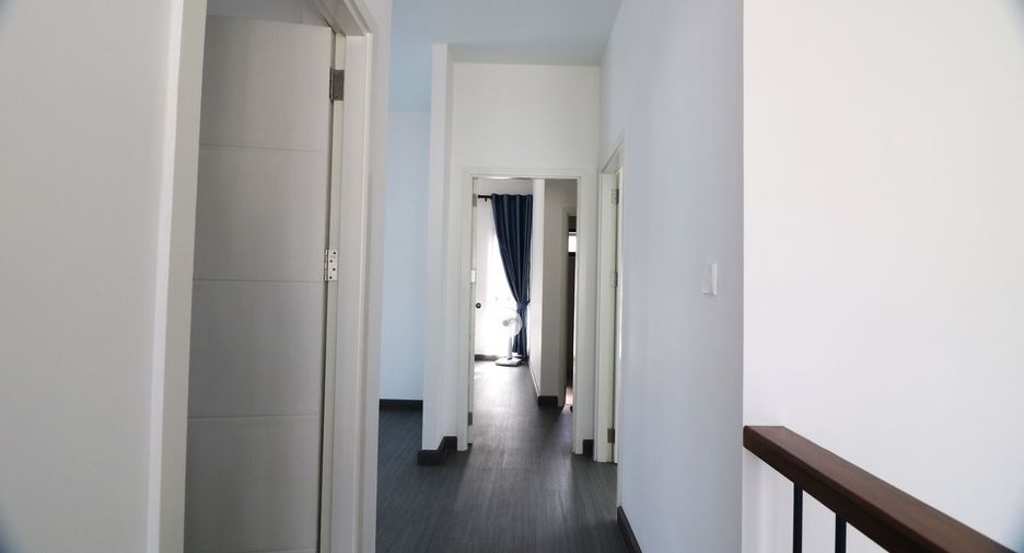 For rent 4 bedrooms house in Mueang Udon Thani, Udon Thani