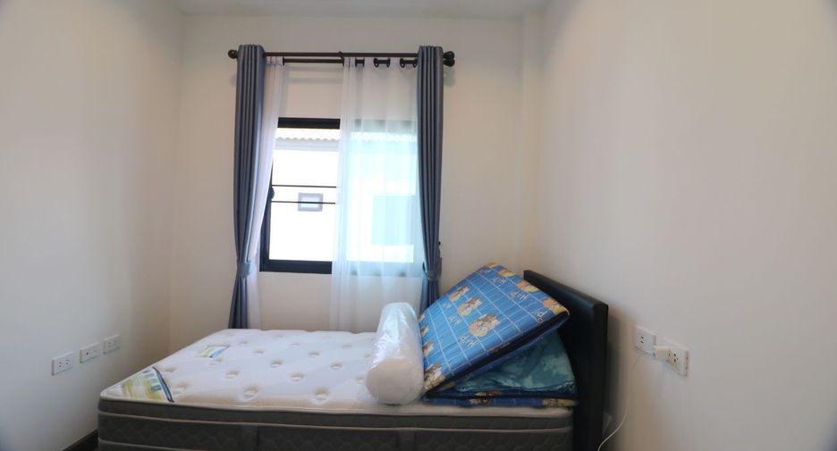 For rent 4 bedrooms house in Mueang Udon Thani, Udon Thani