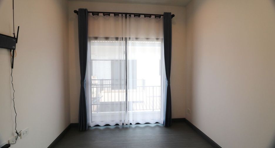 For rent 4 bedrooms house in Mueang Udon Thani, Udon Thani