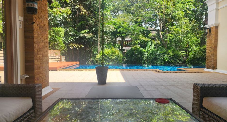 For rent 5 bedrooms villa in Mueang Phuket, Phuket