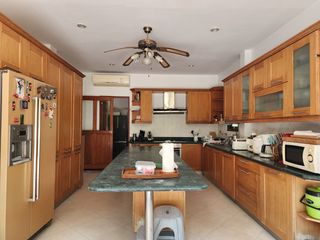 For rent 5 bedrooms villa in Mueang Phuket, Phuket