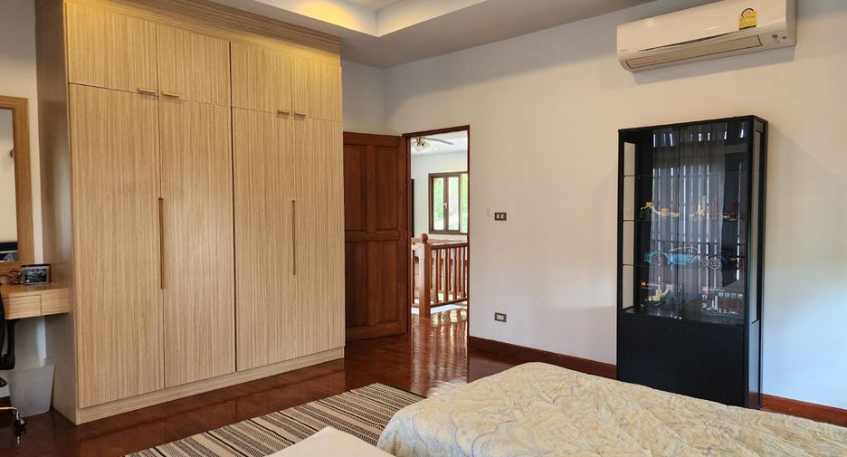 For rent 5 bedrooms villa in Mueang Phuket, Phuket