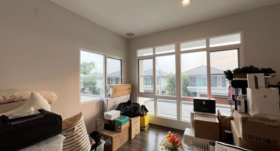 For sale 4 bedrooms house in Prawet, Bangkok