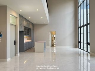 Casa en venta de 5 habitaciones en Bang Kapi, Bangkok