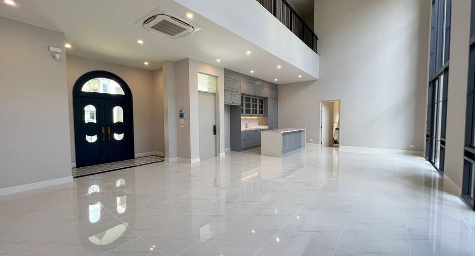 Casa en venta de 5 habitaciones en Bang Kapi, Bangkok