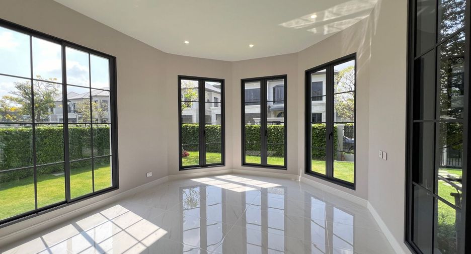 Casa en venta de 5 habitaciones en Bang Kapi, Bangkok