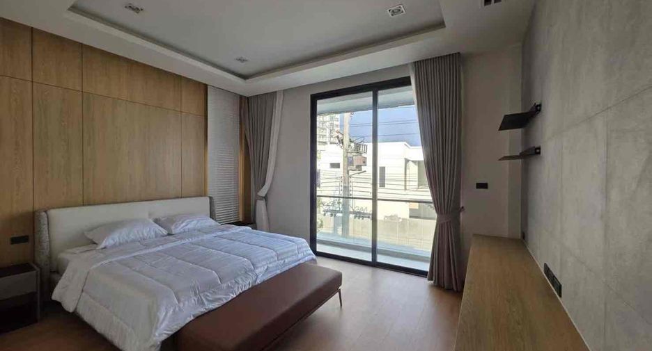 For rent 5 bedrooms villa in Central Pattaya, Pattaya