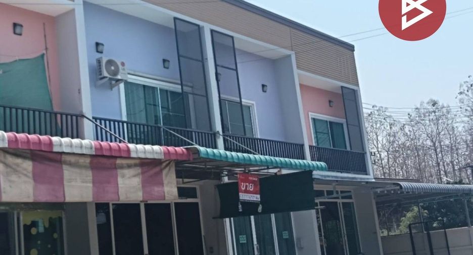 For sale 2 bedrooms townhouse in Mueang Uttaradit, Uttaradit