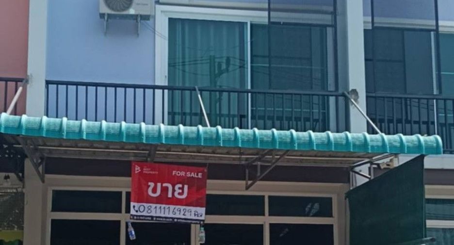 For sale 2 bedrooms townhouse in Mueang Uttaradit, Uttaradit