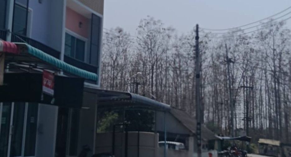 For sale 2 bedrooms townhouse in Mueang Uttaradit, Uttaradit