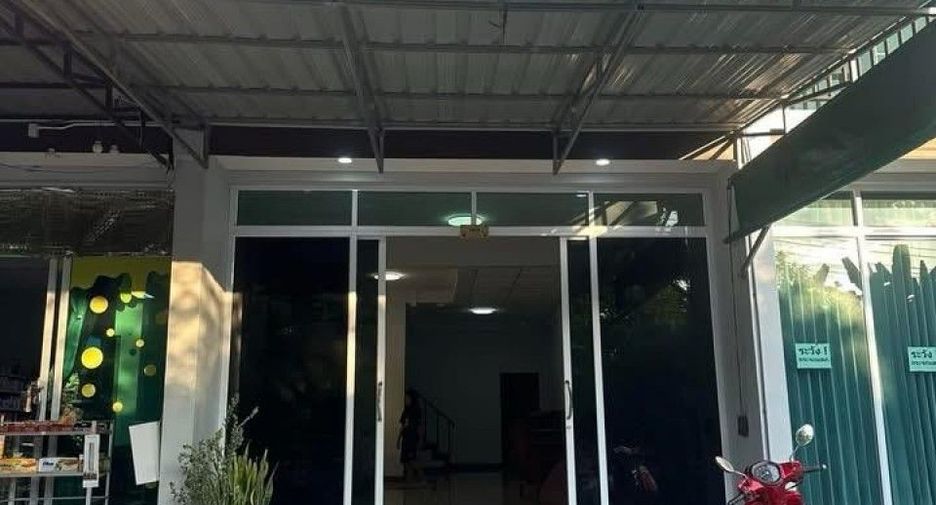 For sale 2 bedrooms townhouse in Mueang Uttaradit, Uttaradit
