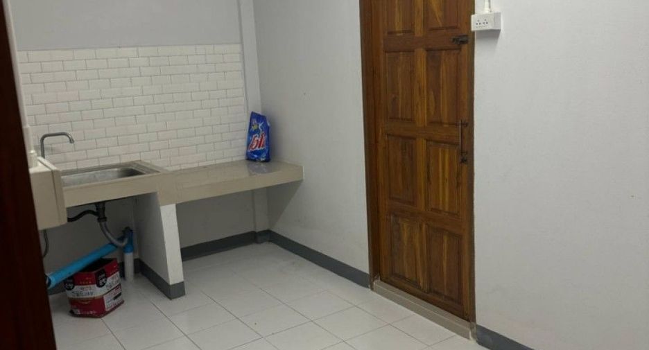 Продажа 2 спальни таунхаус в Mueang Uttaradit, Уттарадит