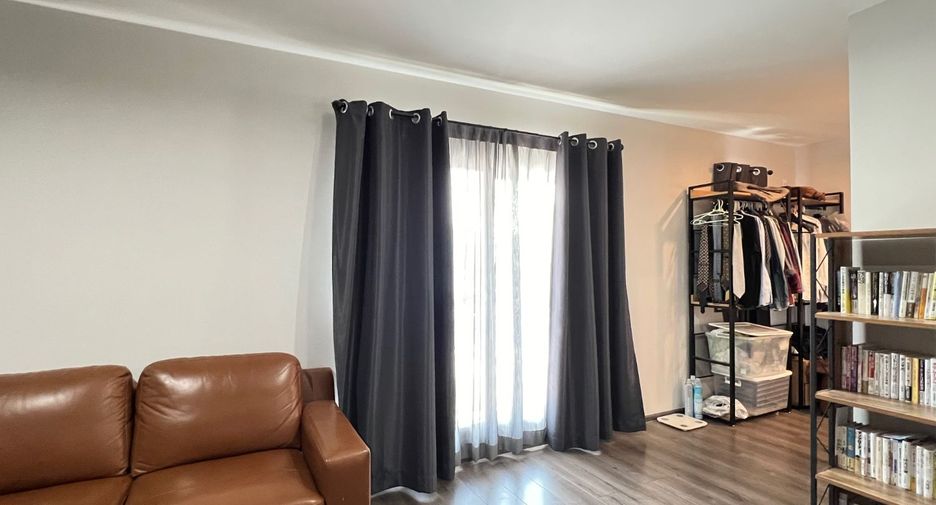 For sale 3 bedrooms house in Prawet, Bangkok