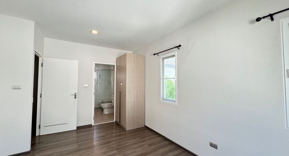 For sale 3 bedrooms house in Prawet, Bangkok
